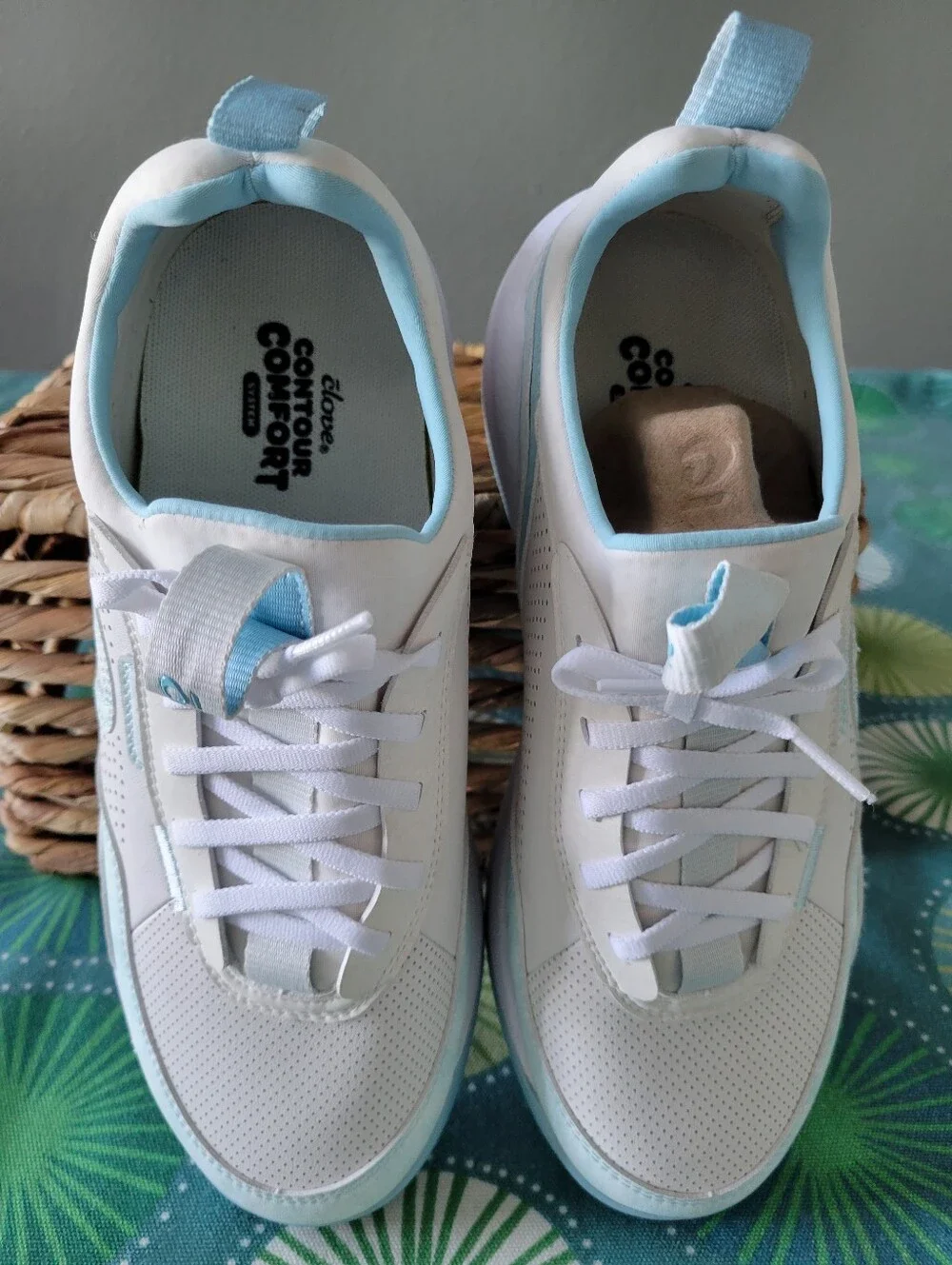 Clove Clove Women's Strada White /Brushed Aqua Athletic Lace up Shoe Size 8.5